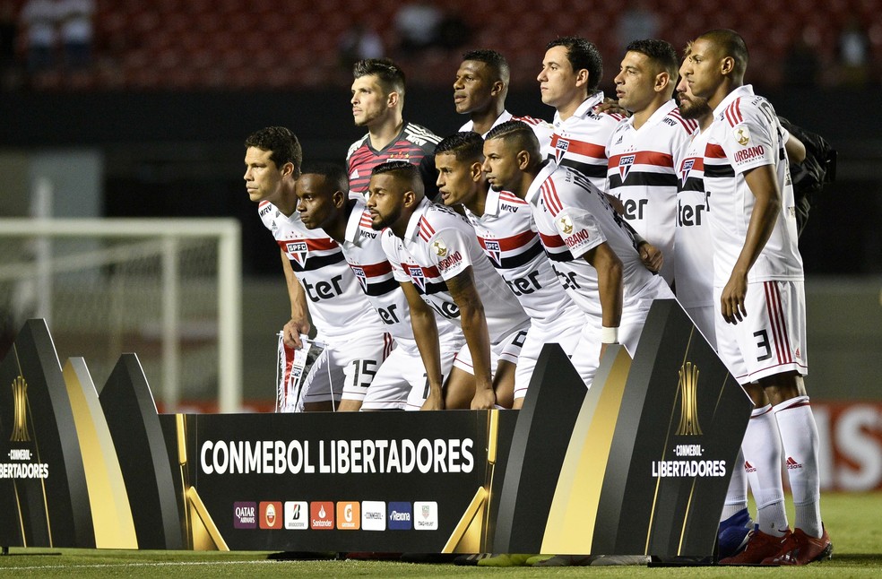S&atilde;o Paulo recebeu o Talleres no Morumbi pela segunda fase da Copa Libertadores &mdash; Foto: Marcos Ribolli