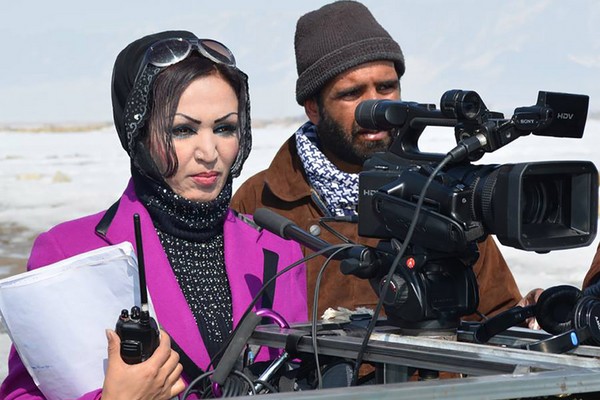 A a atriz e cineasta afegã Saba Sahar (Foto: Facebook)