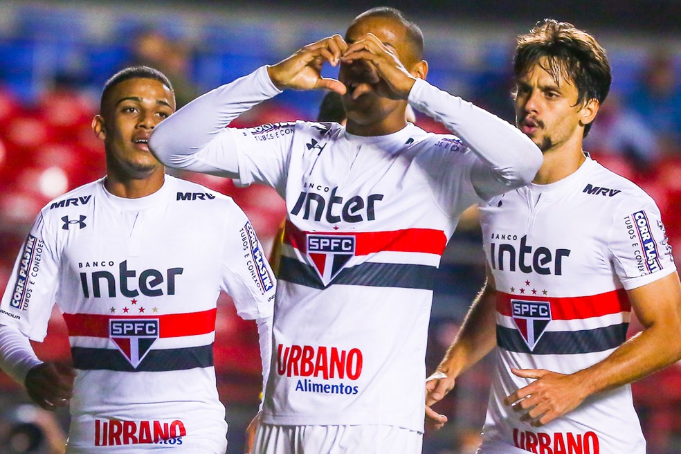 Bruno Alves fez o gol da vitória sobre o Paraná, na estreia do São Paulo no Brasileirão  (Foto: Flávio Florido/BP Filmes)