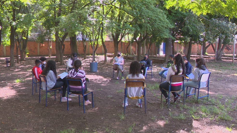 Escolas em Porto Alegre tem se esforçado para receber alunos com segurança — Foto: RBS TV/Reprodução