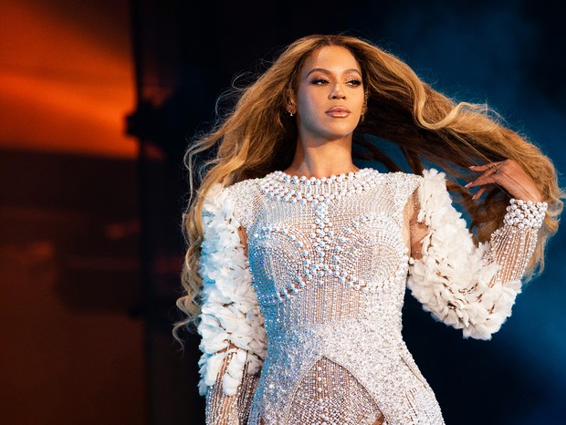 This is a curated space, so we reserve the right to remove articles or commentary that is overly. Beyoncé : Beyoncé é acusada de bruxaria e magia negra por ex ...