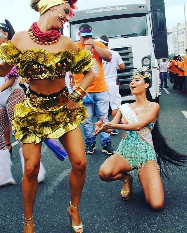 Thaila e Isis no Carnaval (Foto: Instagram)