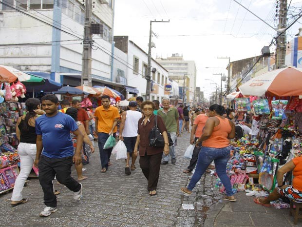 Comércio informal será disciplinado na Rua Grande (Foto: Flora Dolores / O Estado)