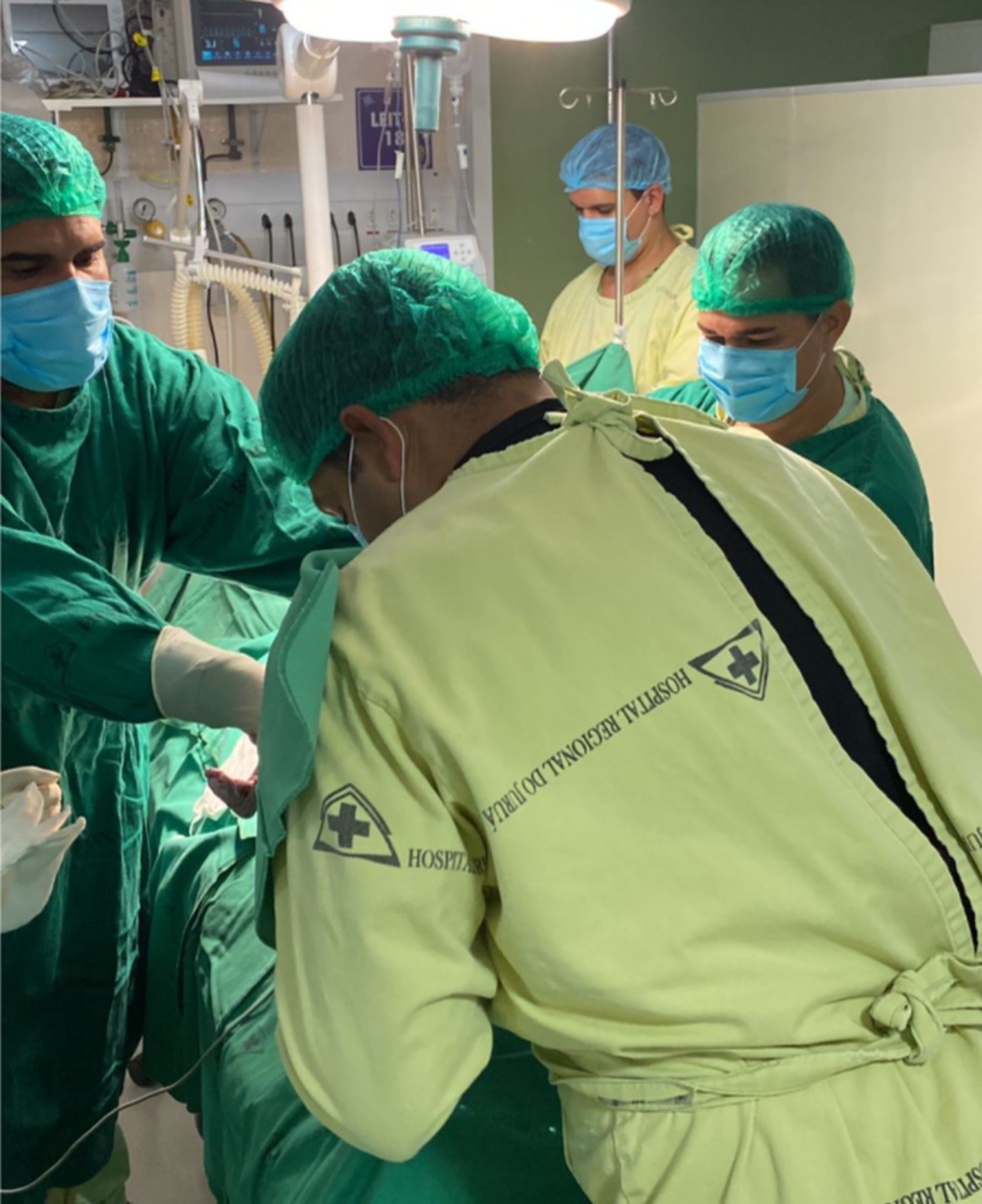 Grávida com Covid-19 é submetida a cesariana de emergência em UTI do Hospital no Acre — Foto: Eliana Farias/Arquivo pessoal