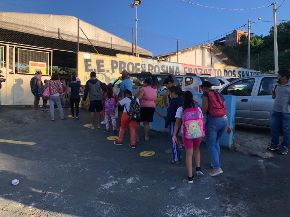Alunos em escola estadual de Campinas (SP) — Foto: Helen Sacconi/EPTV
