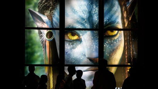 'Avatar: O caminho da água' já é a quarta maior bilheteria da história; James Cameron tem três filmes no top 4
