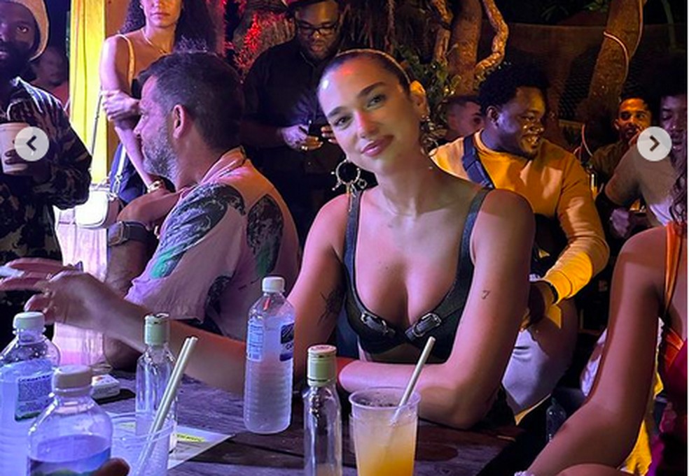 A cantora Dua Lipa de férias na Jamaica — Foto: Instagram