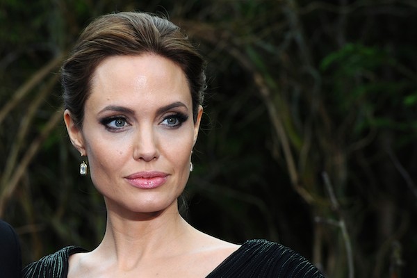 Filho mais velho de Angelina Jolie estudará na Universidade Yonsei, em Seul