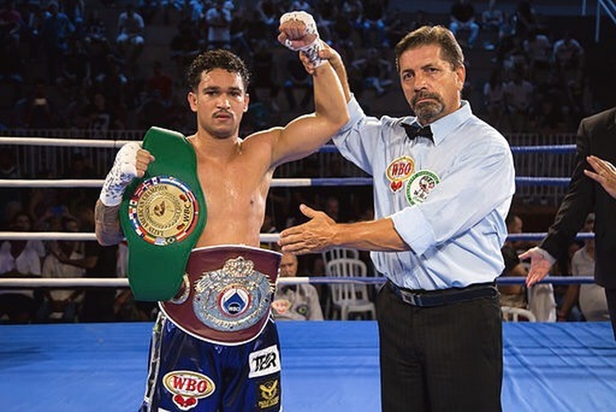 El boxeador brasileño pasa 24 horas en prisión en México, no pelea y pierde su cinturón: “Humilhação” |  boxeo