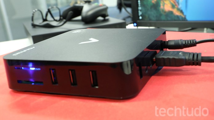 SmartBox STV-2000 (Foto: Eduardo Manhães/TechTudo) SmartBox STV-2000 (Foto: Eduardo Manhães/TechTudo)
