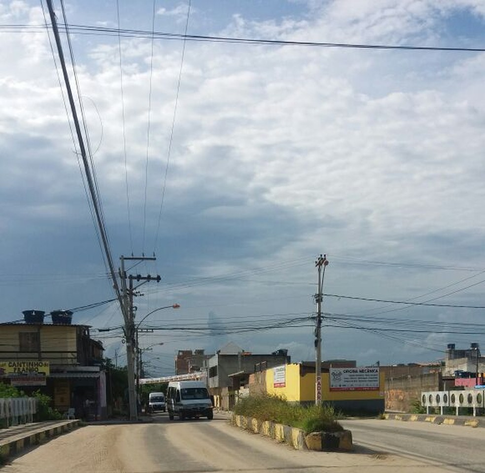 Vans chegaram a parar de circular em Cidade Praiana, Rio das Ostras (Foto: Polícia Militar/Divulgação)