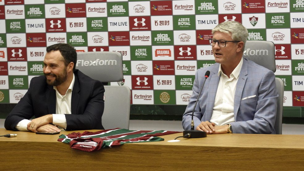 Mário Bittencourt e Odair Hellmann em entrevista no Fluminense — Foto: Mailson Santana/Fluminense
