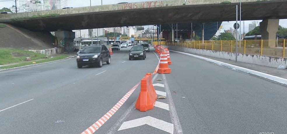 Linhas do Expresso Tiradentes são desviadas como medida preventiva — Foto: Reprodução/TV Globo