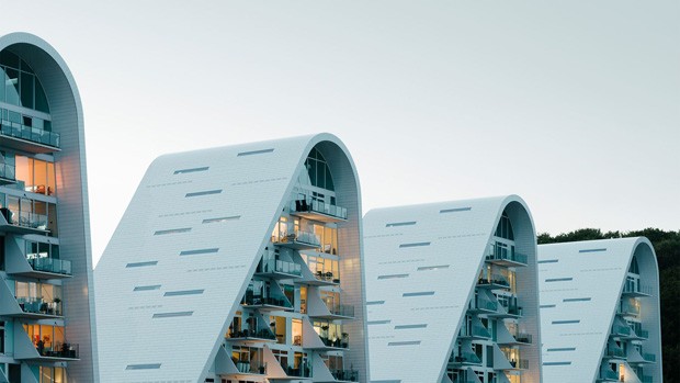 Prédios residenciais na Dinamarca lembram montanha-russa  (Foto: Reprodução )