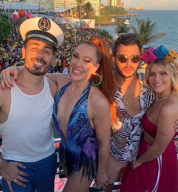 Carlinhos Maia, Claudia Raia, Lucas Guimarães e Isabella Santoni (Foto: Reprodução / Instagram)