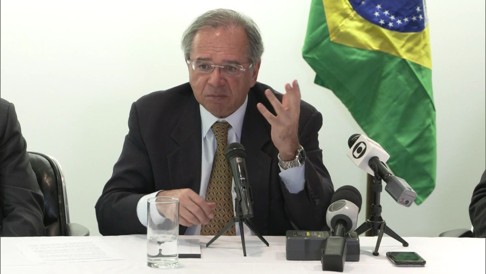Ministro da Economia, Paulo Guedes, dá entrevista em Washington — Foto: Reprodução/TV Globo