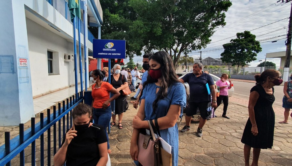 Com a greve, usuários ficam sem atendimentos com limite de fichas — Foto: Andryo Amaral/Rede Amazônica