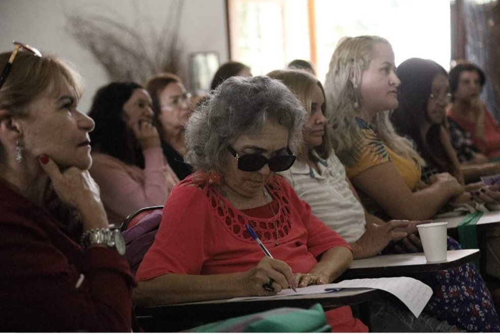 Maria Holanda Lopes Carvalho, 81, defende que a categoria precisa ser mais valorizada — Foto: Arquivo pessoal