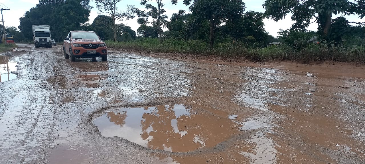 Governador do AM é investigado por suspeitas de irregularidades em obras da AM-010