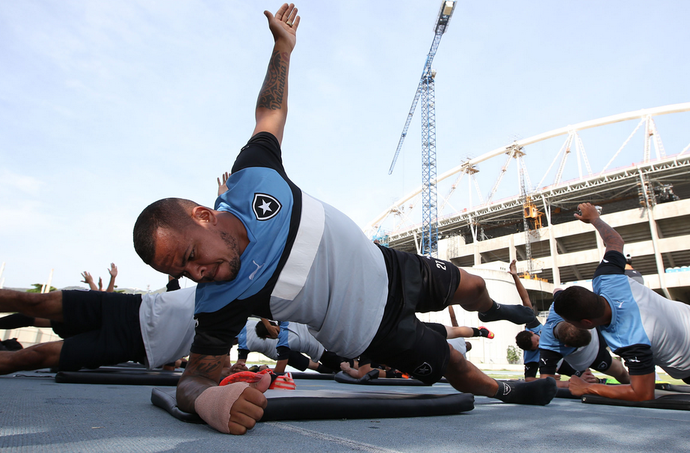 Bill, atacante do Botafogo (Foto: Satiro Sodre/SSPress)