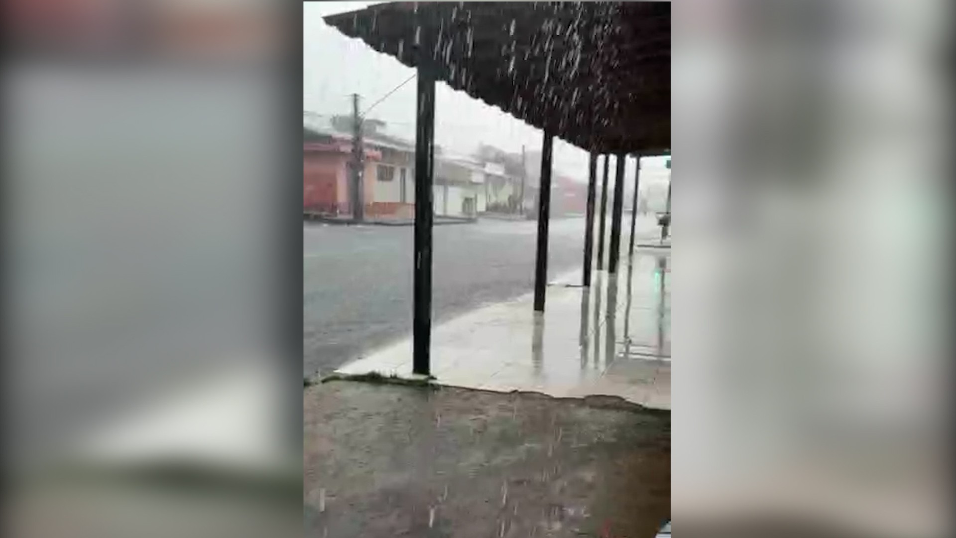 VÍDEOS: Chuva intensa provoca alagamentos e transtornos na Grande São Luís