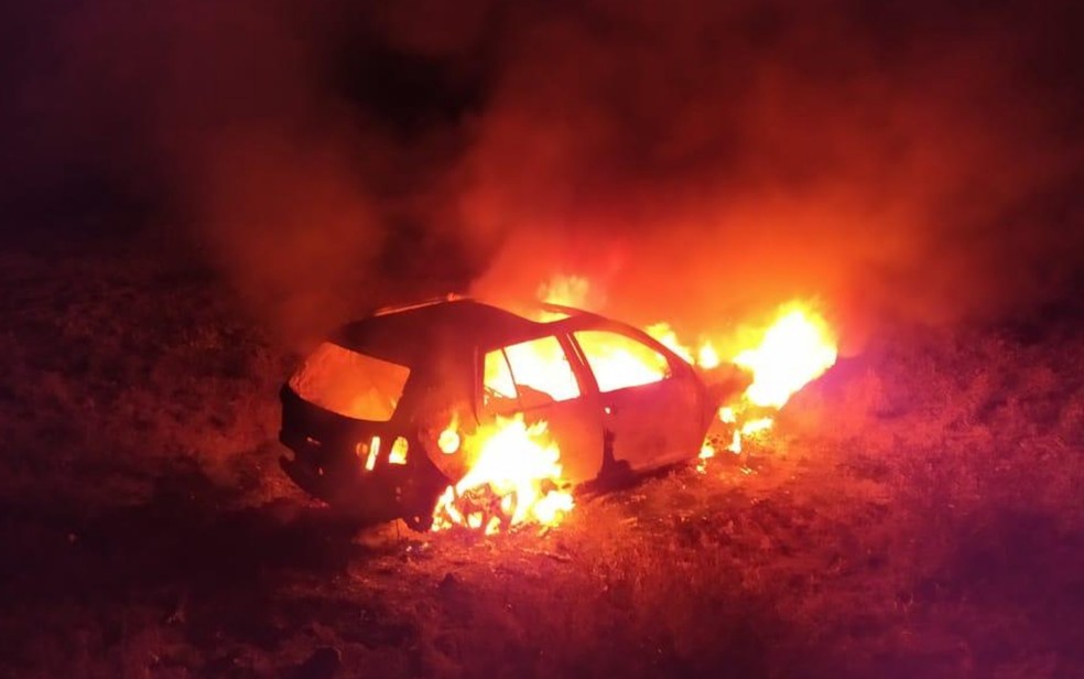 Luau com mais de 50 convidados termina com pessoas atropeladas e carro incendiado, em Caiapônia — Foto: Divulgação/Polícia Civil