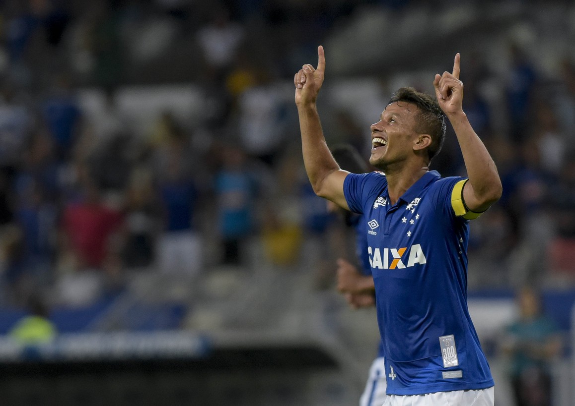 De volta no momento decisivo, Henrique quer Cruzeiro evoluindo para manter invencibilidade