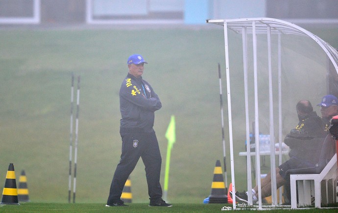 [COPA 2014]Brasil retoma trabalhos com titulares na piscina. Reservas vão a campo