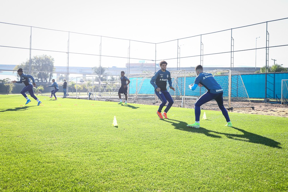 Grêmio encerra semana de treinos e estuda novos planejamentos para atletas