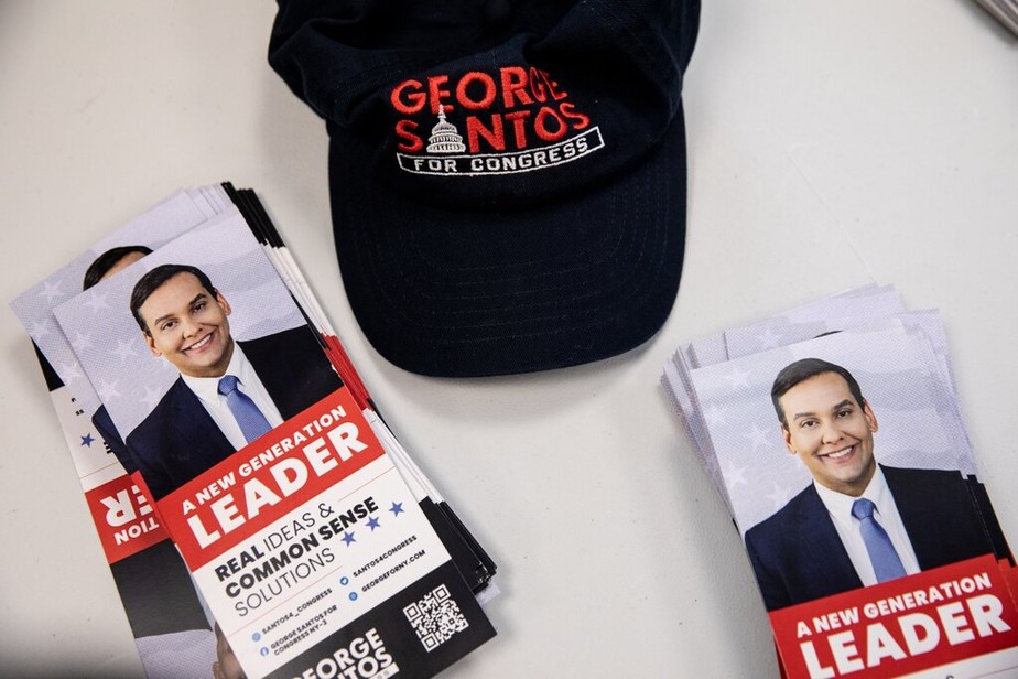 Santos construiu sua campanha política em parte com base na ideia de que queria transformar uma carreira de sucesso em Wall Street no serviço público