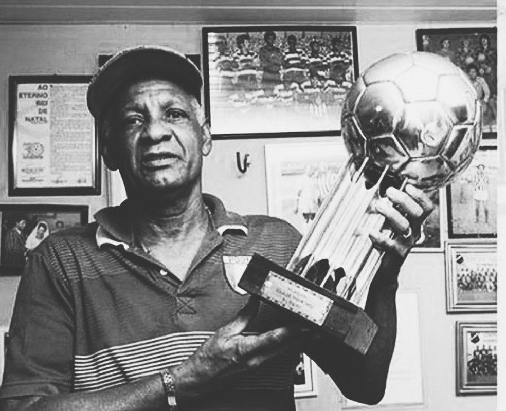 Alberi e sua Bola de Prata: conquista completa 50 anos em 2022 &mdash; Foto: Reprodu&ccedil;&atilde;o
