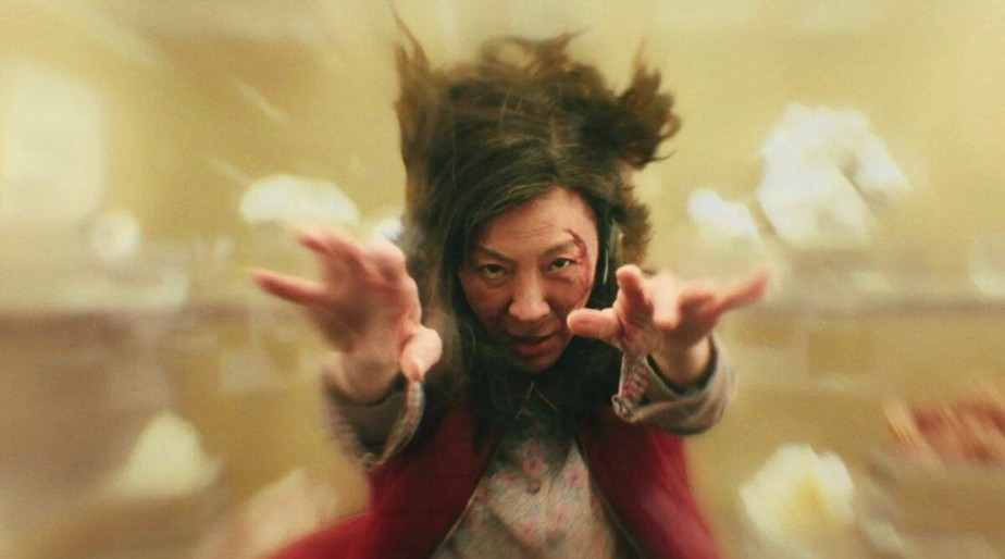 Michelle Yeoh, como Evelyn Wang, Oscar de melhor atriz, não me impressionou mais do que Cate Blanchett em 'Tár'