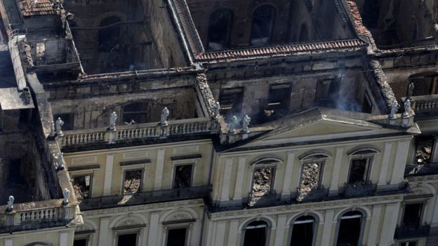Diretor alertou sobre condições precárias do Museu Nacional há 174 anos, antes mesmo da mudança do acervo para o Palácio Imperial de São Cristóvão (acima) (Foto: Reuters via BBC)
