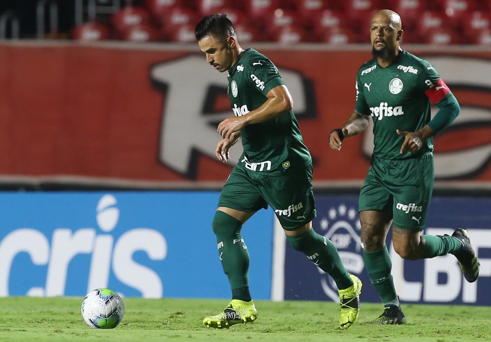 Após retorno de Abel, Palmeiras planeja renovação de contrato de dois atletas do elenco