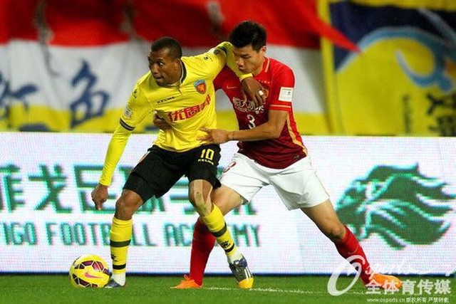 [OFF]: Veja jogadores de futebol que testaram positivo para o coronavírus