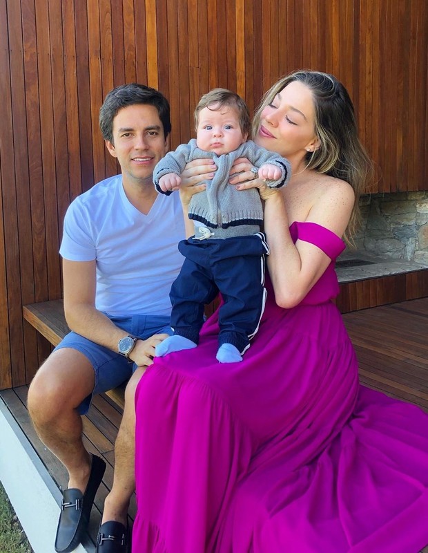 Luma Costa com o marido e o filho caçula (Foto: Reprodução/Instagram)