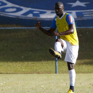 América-MG acerta contratação por empréstimo do volante Rodrigo Souza