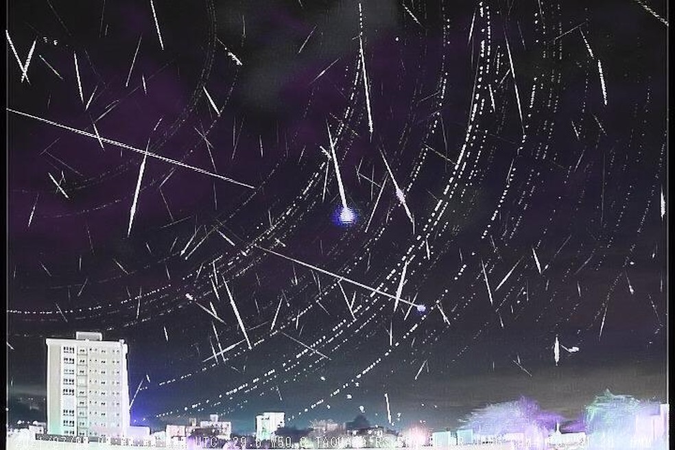 Chuva de meteoros Delta Aquáridas registrada em julho de 2021 em Taquara (RS) — Foto: Observatório Heller & Jung/Divulgação