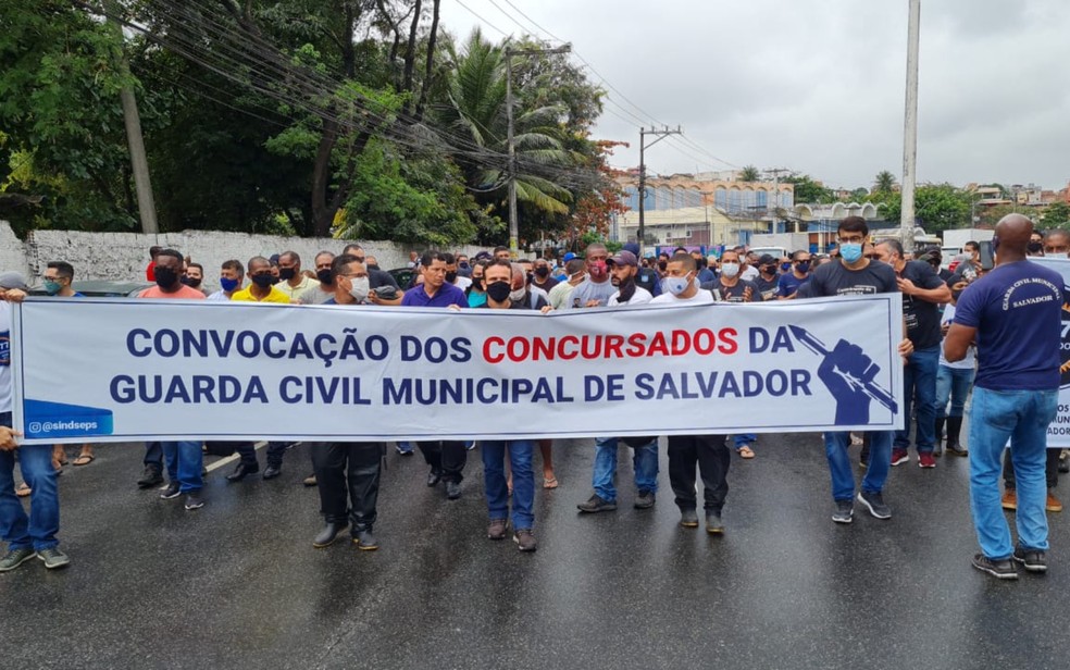 Guardas municipais fazem protesto em Salvador — Foto: Rildo Araújo/TV Bahia