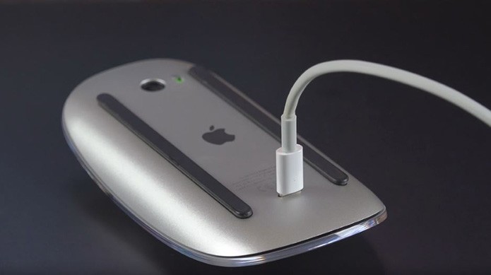Magic Mouse 2 não pode ser usado enquanto recarrega (Foto: Reprodução/Reddit)