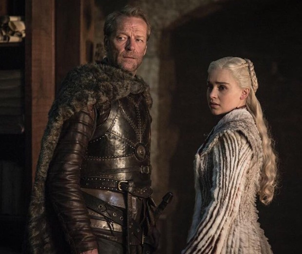 Iain Glen, o Jorah Mormont, e Emilia Clarke, a Daenerys em Game of Thrones (Foto: Dilvulgação/HBO)