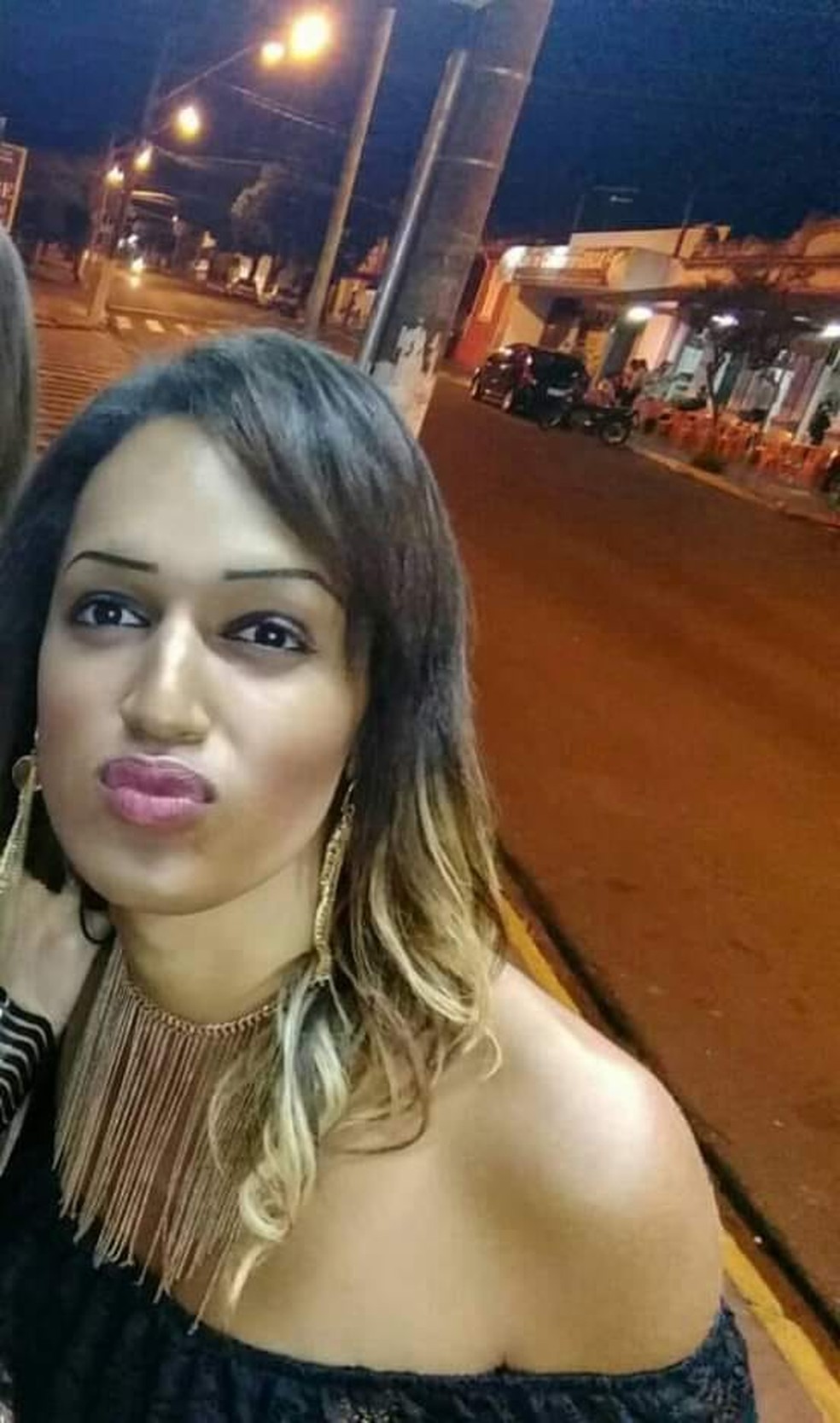 Jovem trabalhava como cabeleireira em Marília — Foto: Facebook/ reprodução 