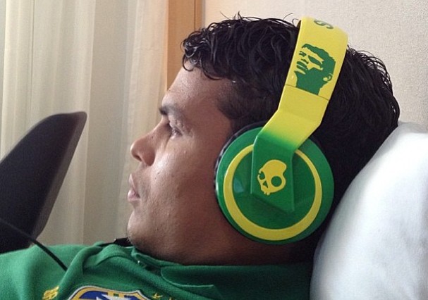 Thiago Silva com Skull Candy (Foto: Divulgação)