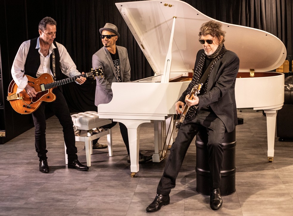 Turnê comemorativa dos vinte anos do álbum "Titãs Acústico MTV" chega a Curitiba neste sábado (29) em apresentação única. — Foto: Divulgação.