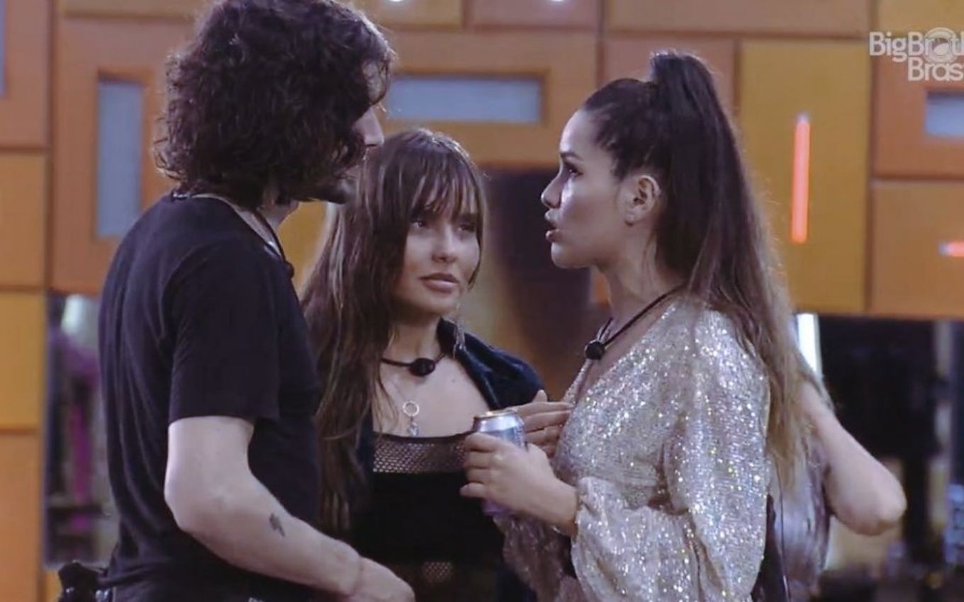 Relação conturbada de Thaís e Fiuk esteve no caminho do flerte de Juliette com o cantor (Foto: Reprodução/TV Globo)
