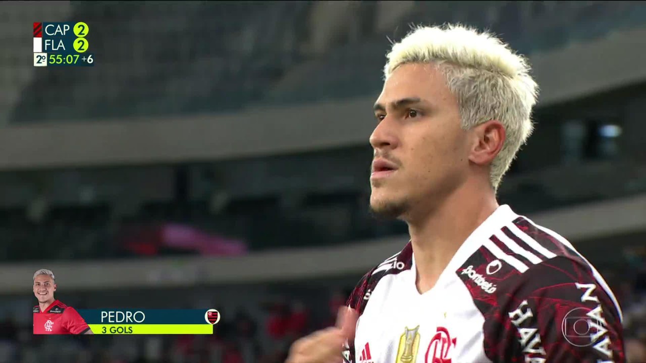 Gol de Pedro contra o Athletico-PR