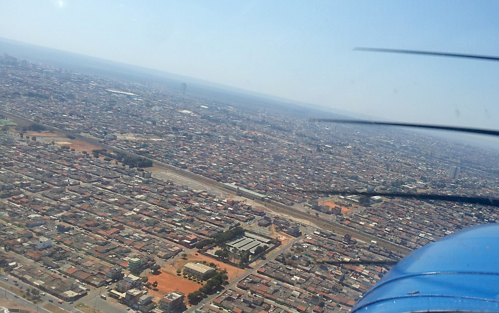 Imagem aérea de Ceilândia durante o dia (Foto: Filipe Alves/VC no G1)