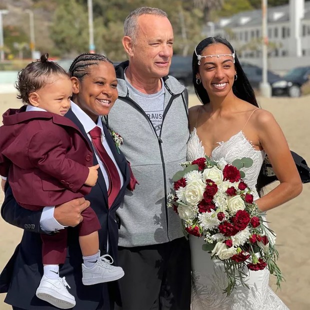 Tom Hanks surpreendeu as noivas Diciembre e Tashia (Foto: Reprodução / Instagram Tashia Ferries)