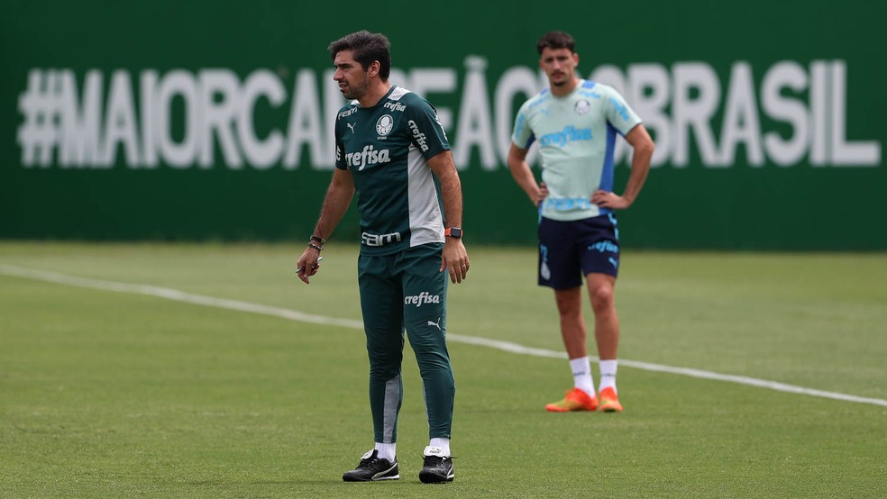 Abel Ferreira comanda treino do Palmeiras na Academia de Futebol  — Foto: Cesar Greco/Palmeiras