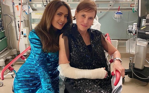 Salma Hayek revela que terminou a noite do Oscar no hospital